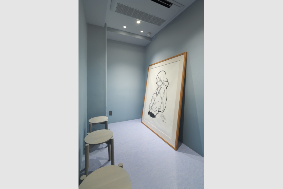 くにたち駅前ペンギンクリニック 4階 待合と絵